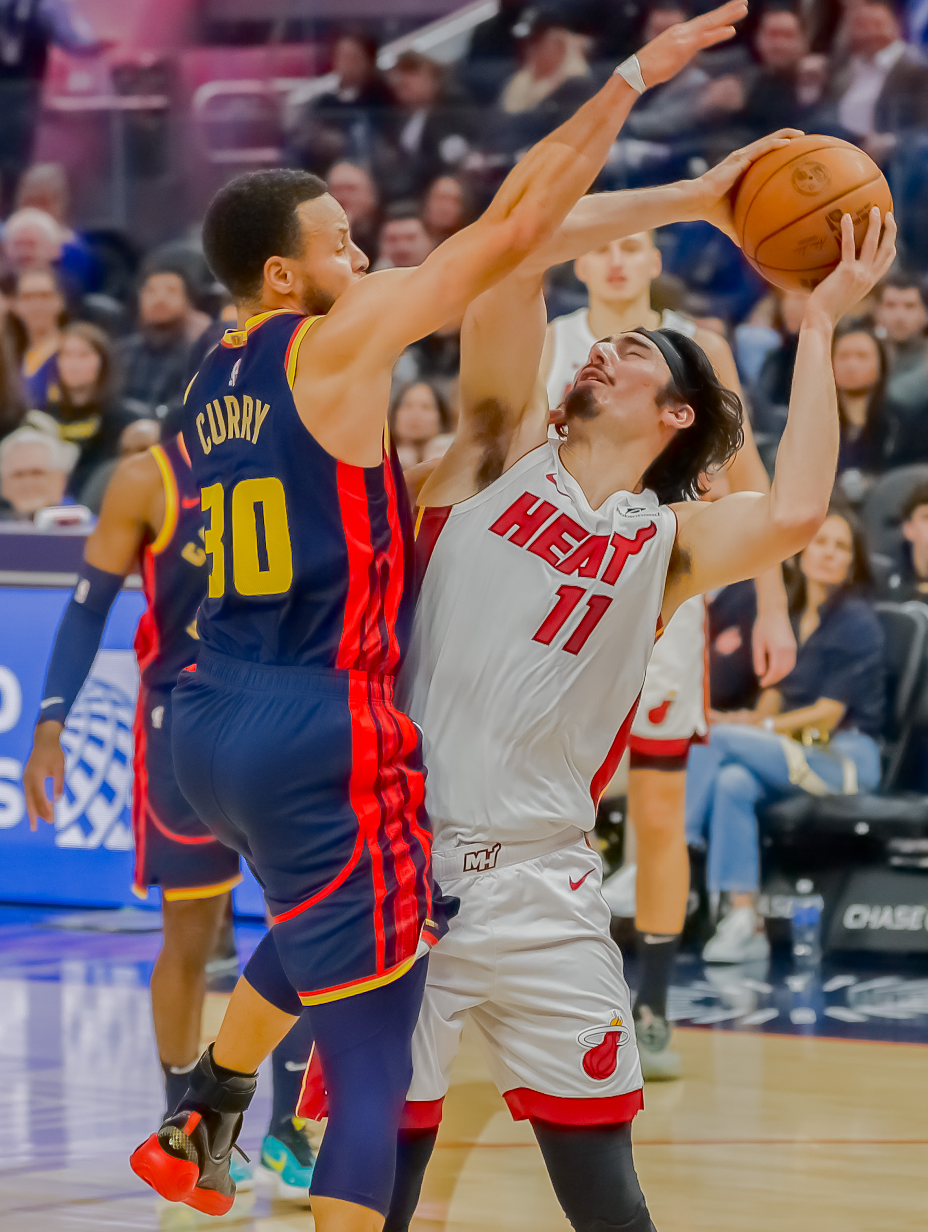 包含转折点！迈阿密热火临场应变；NBA总决赛冲刺阶段攻防权衡；管理层满意；赛季目标并未改变的词条