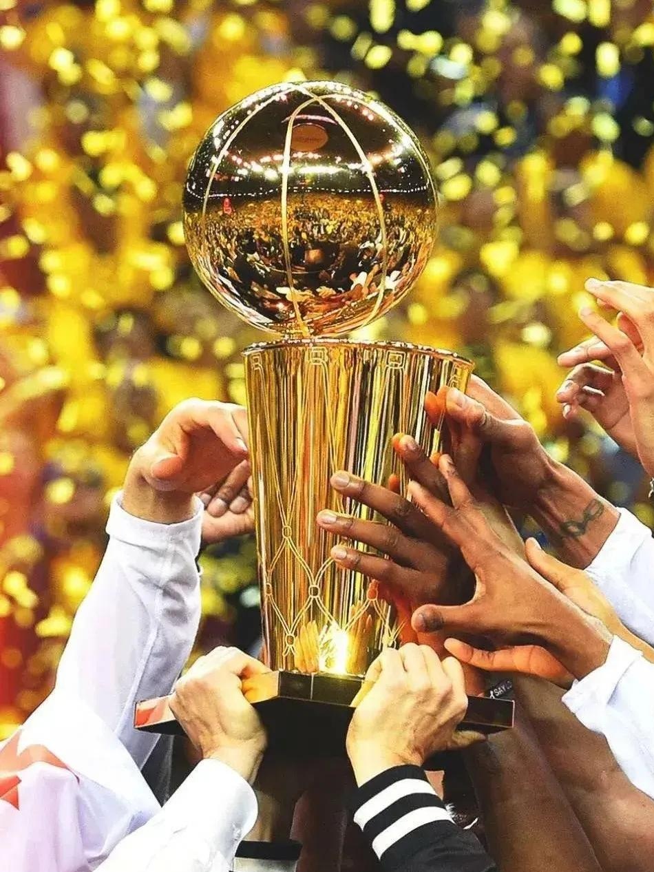 包含今夜纽约尼克斯备战NBA常规赛；完成体检细节曝光；气氛紧张；年轻球员得到机会的词条