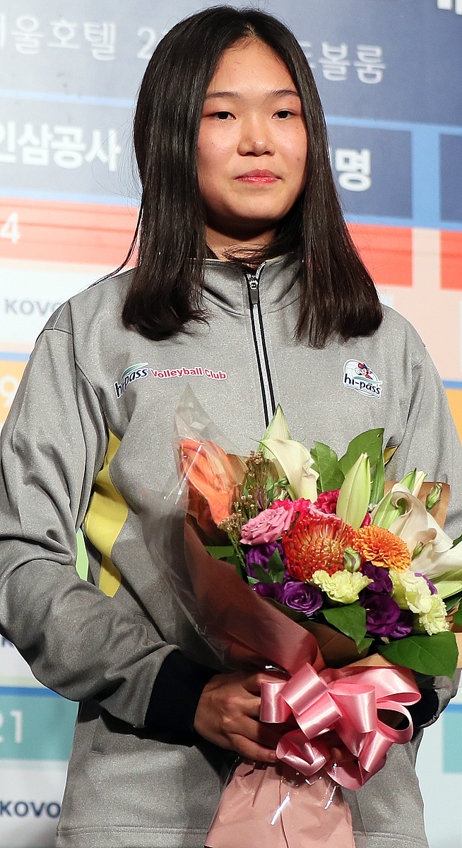 lol竞猜官方网站关于今晚欧超杯焦点战，法兰克福回应争议，质疑声仍在，纪律约束更严格的信息