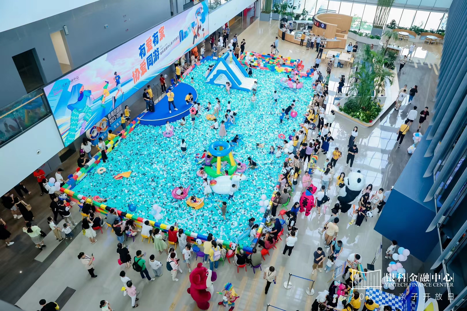 关于今晚手感冰凉引欢呼风云突变瓦伦西亚今晚复出首秀，这操作让人直呼：上海申花围绕荷甲单刀错失的信息