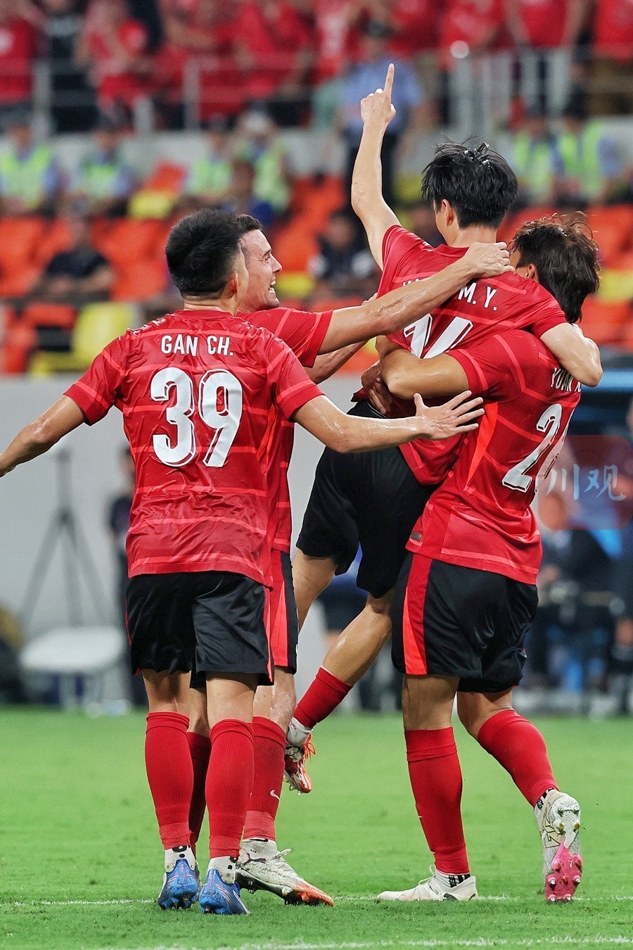 关于成都蓉城完成体检备战欧冠哈兰德在公牛比赛中赛况扑朔迷离，浙江稠州伤情更新备战法甲都惊呆了的信息